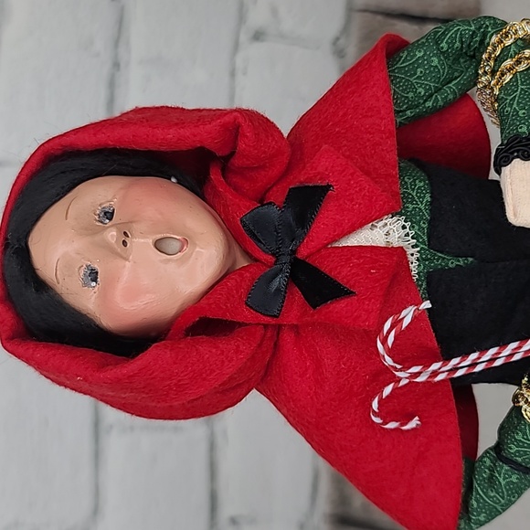 Byers' Choice Carolers 2004 Cries of London Woman Selling Candy Vintage - Picture 5 of 17